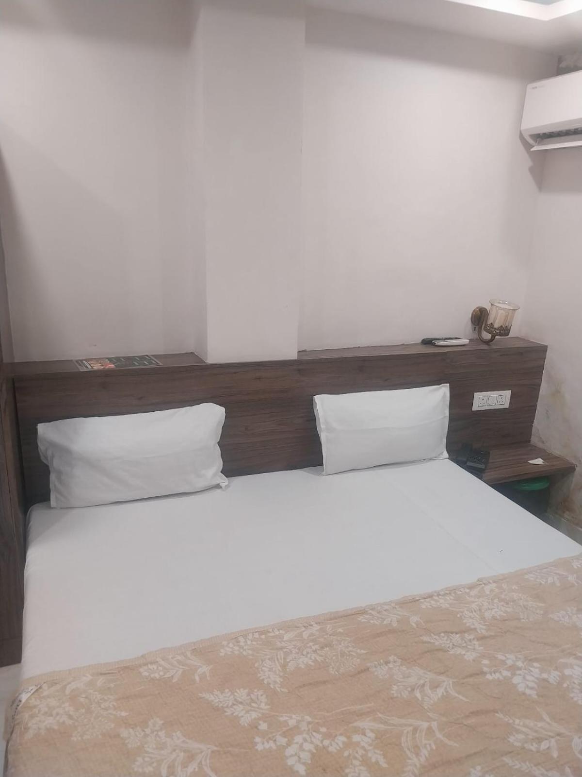 Hotel Rovers Inn Amritsar Zimmer foto